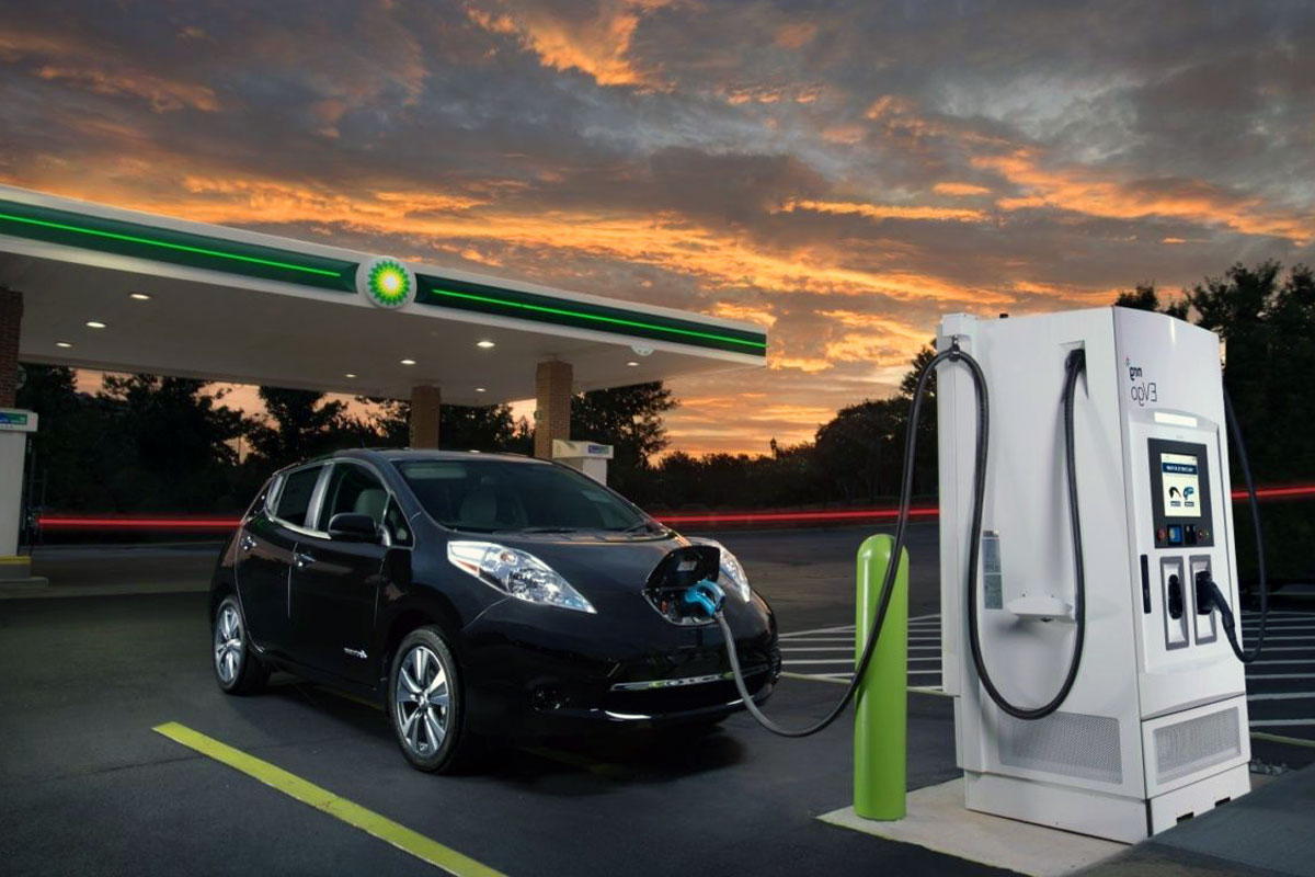 Современные заправочные станции для электромобилей: будущее автомобильной индустрии